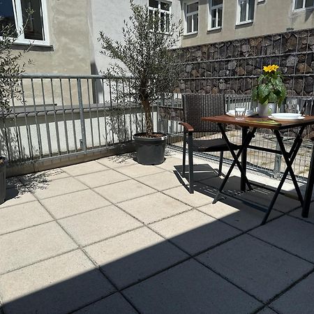 Appartement Klein Aber Fein Mit Terrasse à Vienne Extérieur photo